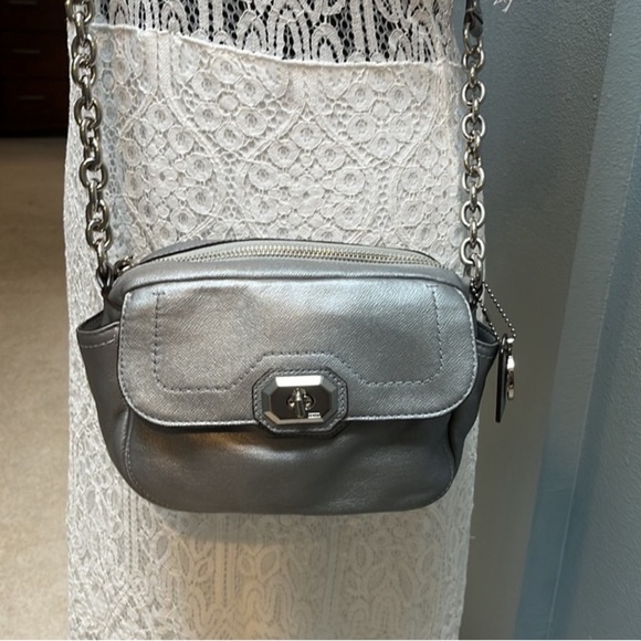 Coach Campbell Turnlock Shoulder Camera Crossbody (Silver) - Picture 6 of 7
